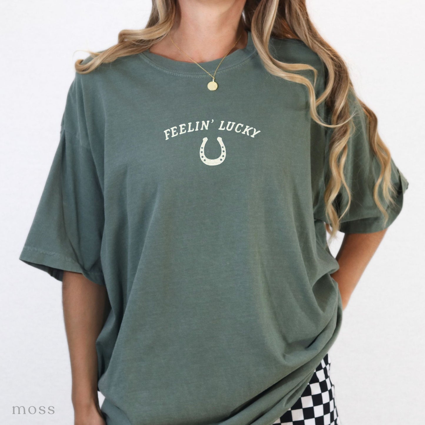 feelin' lucky embroidered tee (short/long sleeve)