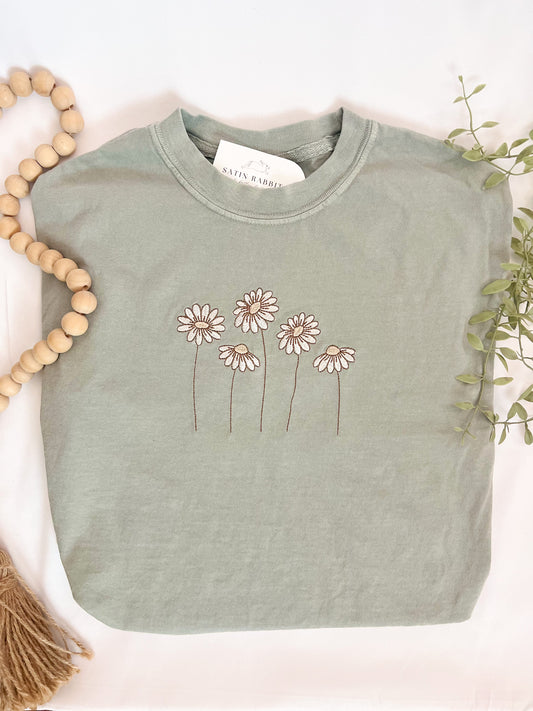 daisy embroidered tee (short/long sleeve)