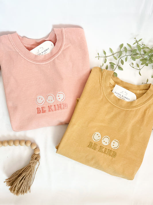 be kind embroidered tee (short/long sleeve)