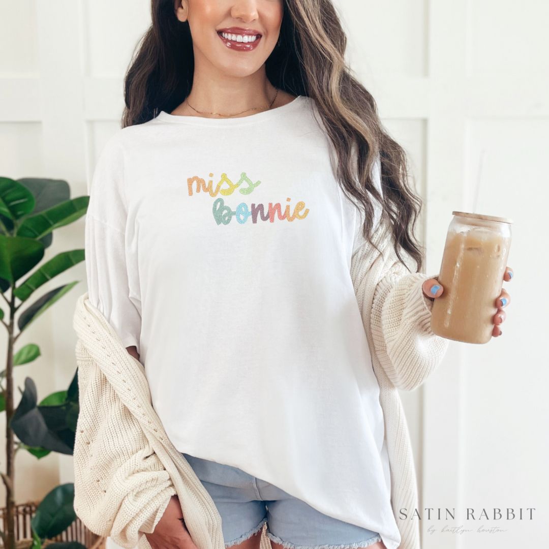 rainbow cursive embroidered tee