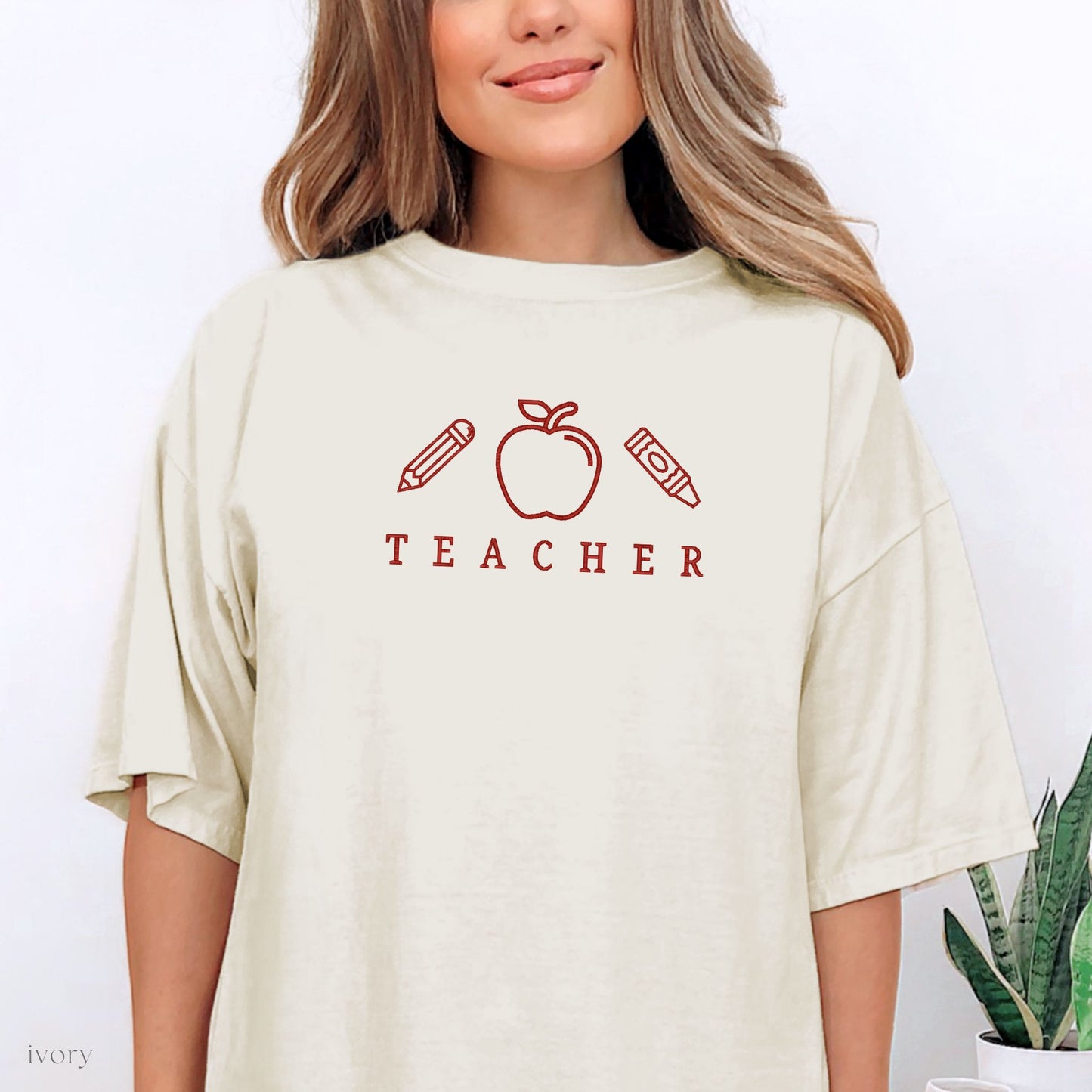 teacher embroidered tee (short/long sleeve)