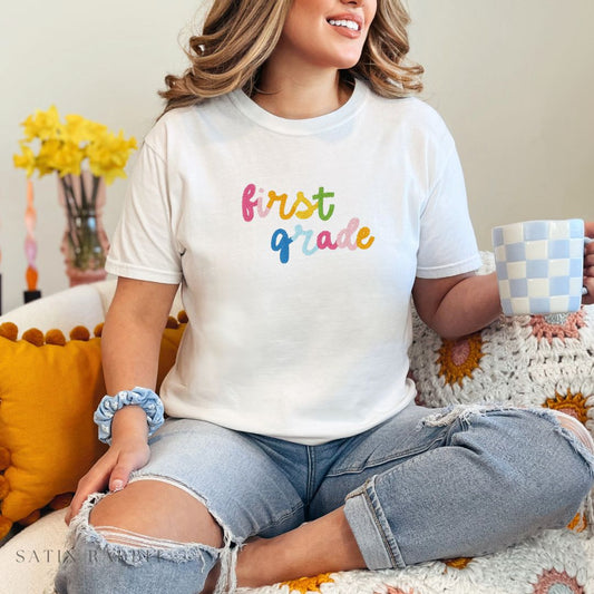 rainbow cursive embroidered tee