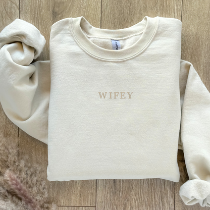 wifey embroidered crewneck